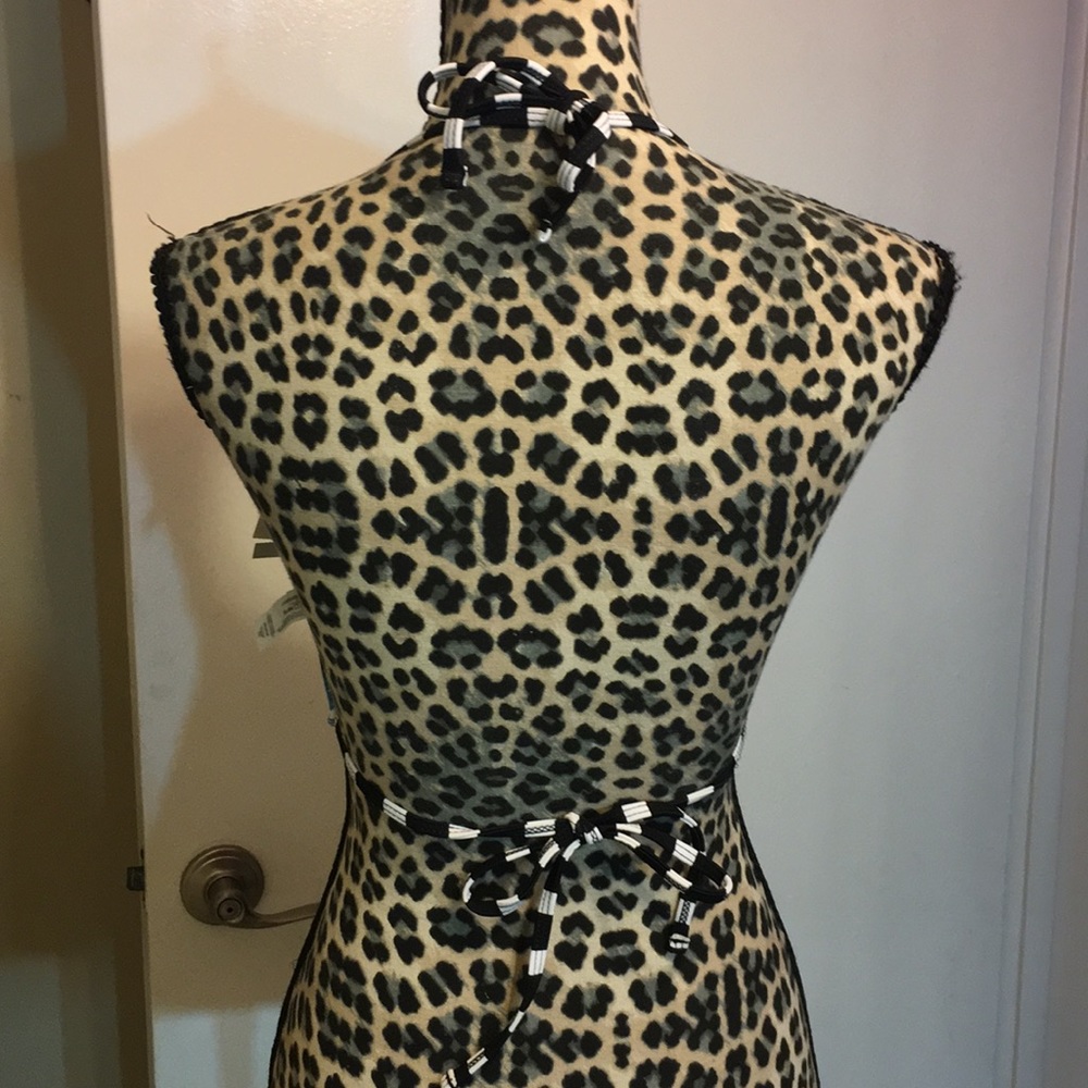 NWT Bikini top by Raisins - Picture 4 of 8